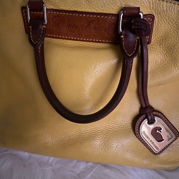 Dooney & Bourke bag - Picture 3 of 6